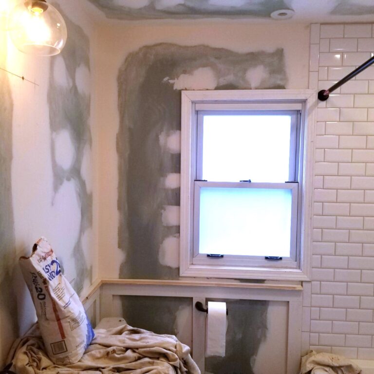 wallpaper removal in Waukegan, Waukegan wallpaper removal, wallpaper removal company in Waukegan